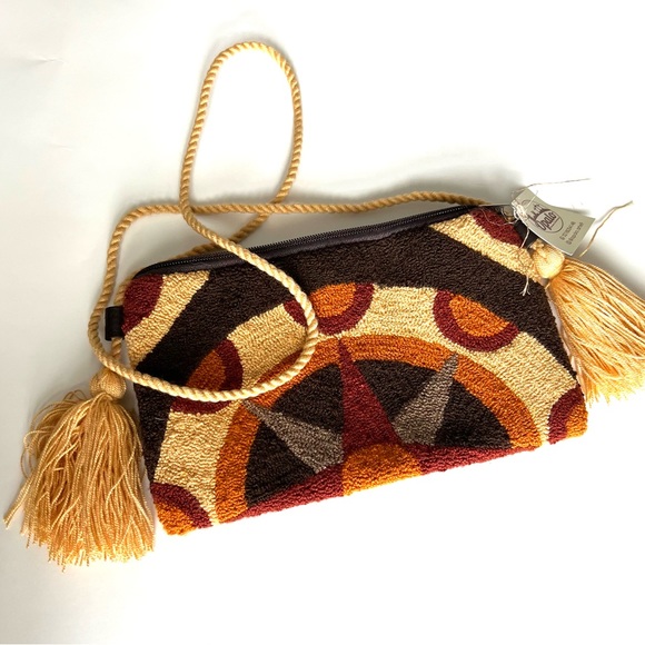 Handmade clutch from Colombia - Picture 1 of 2